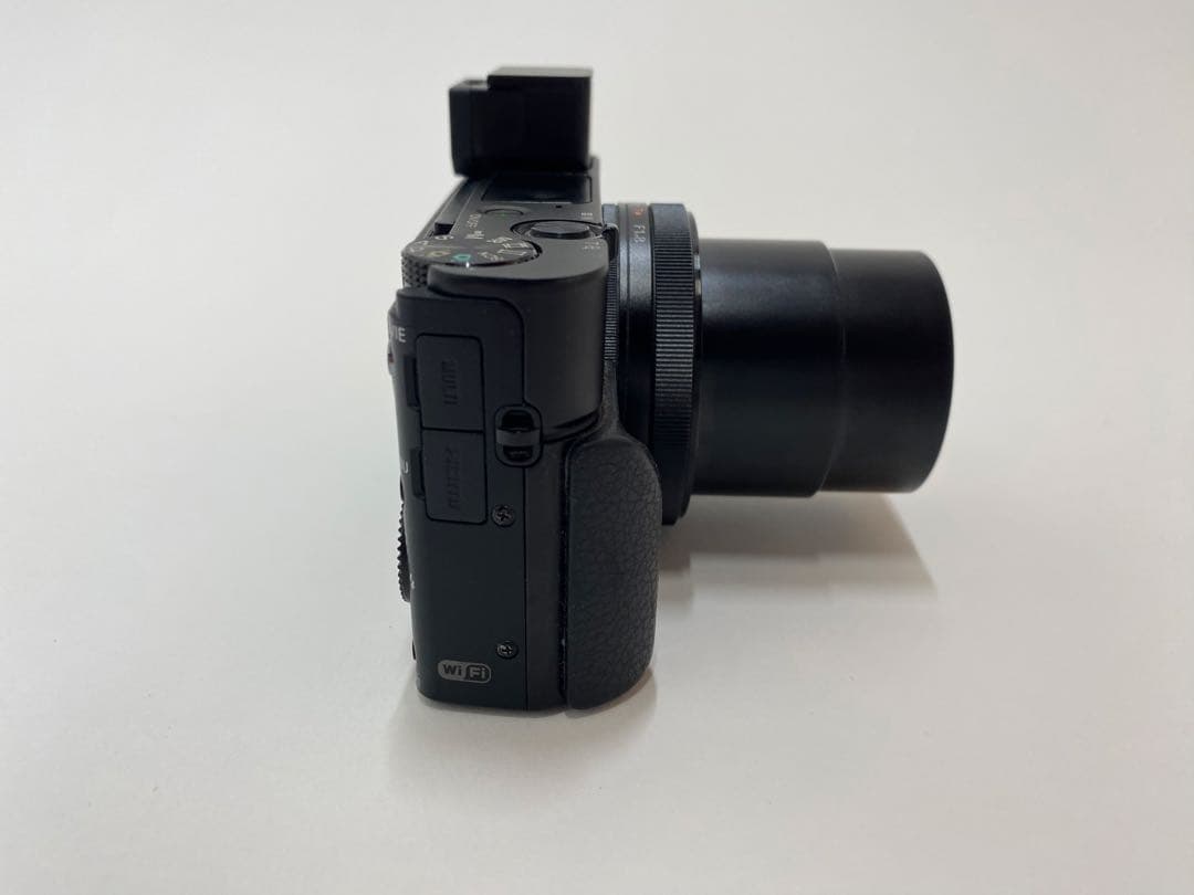 SONY RX100Ⅲコンパクトデジタルカメラ ZEISSレンズ