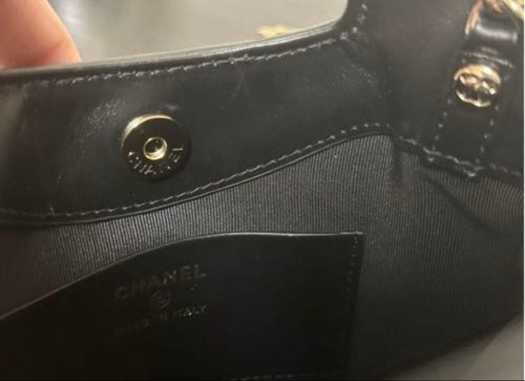 CHANEL ノベルティ チェーンショルダーバッグ 本革 ゴールド金具 31