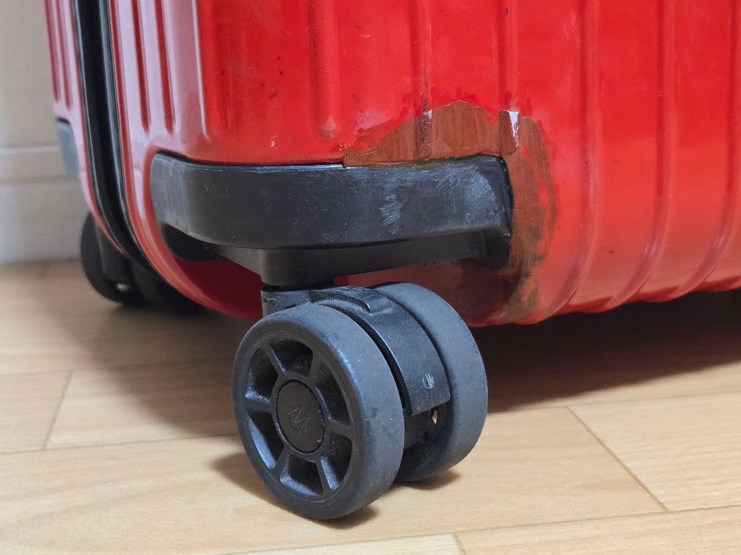 【中古】リモワ RIMOWA エッセンシャル ライト キャビン 37L レッド