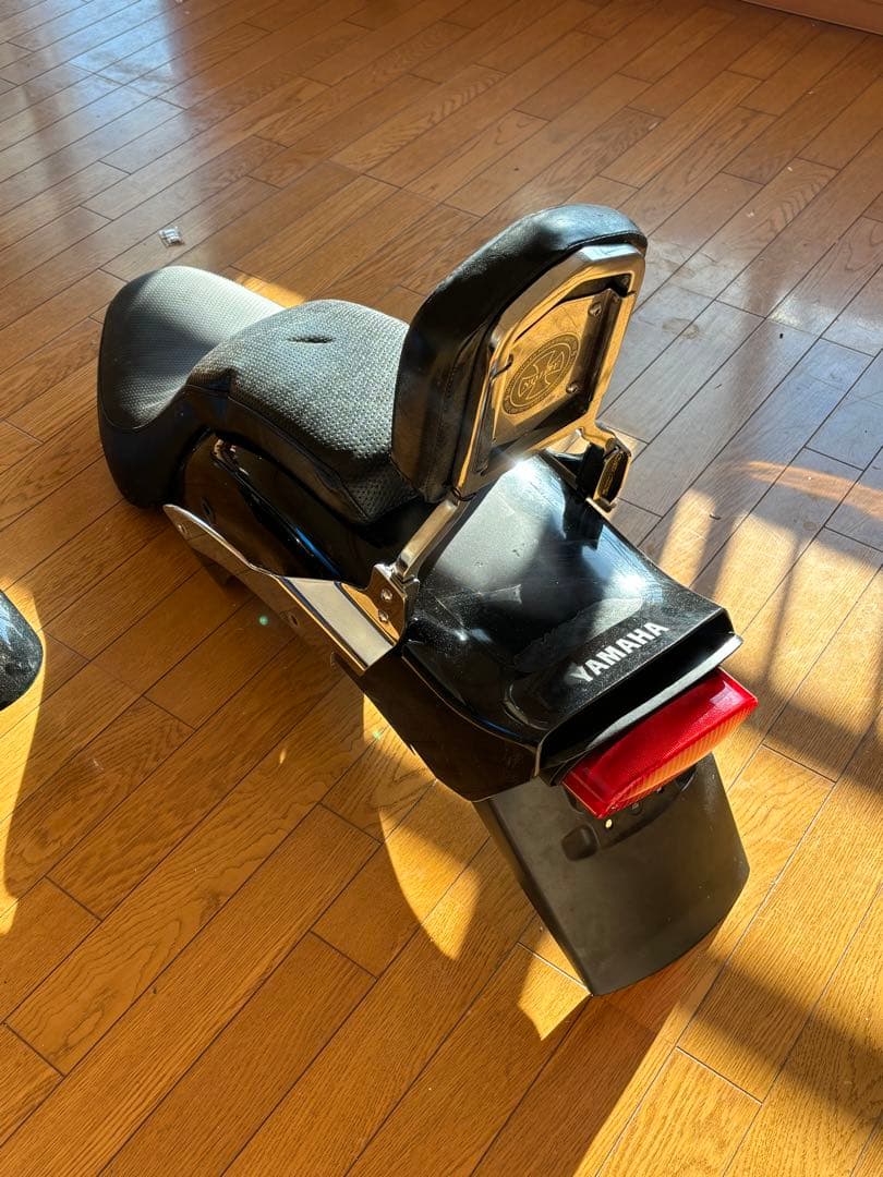 ドラッグスター400 純正タンク　純正フェンダー　純正シート