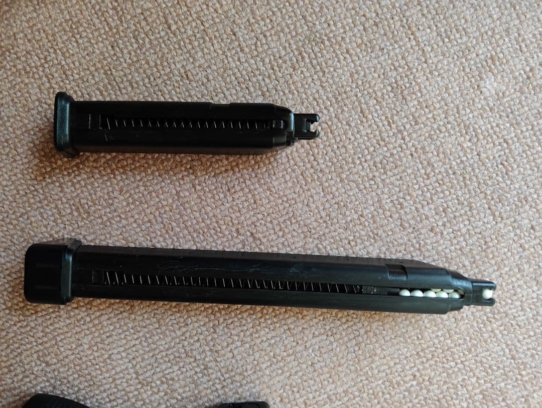 東京マルイグロック18Cエアガン、付属品有り。美品