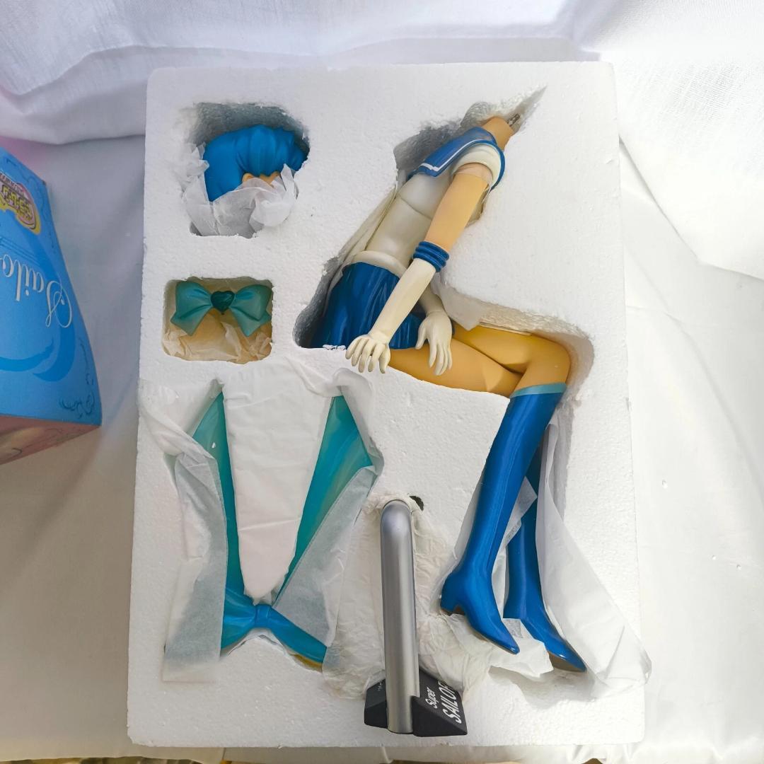 スーパーセーラーマーキュリー 1/2.5 コールドキャストフィギュア