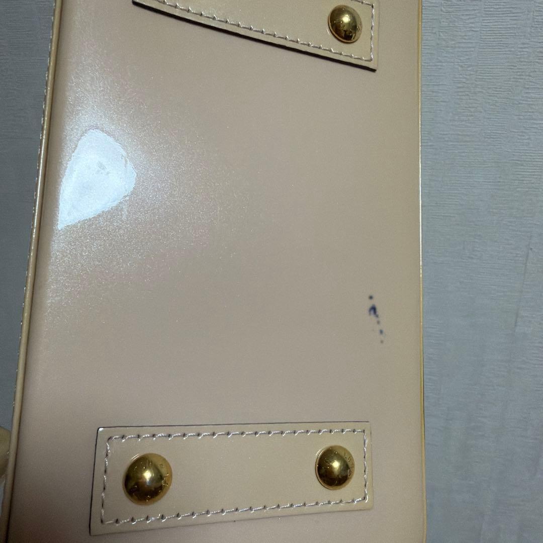 Louis Vuitton ピンクベージュ ショルダーバッグ　ヴェルニ　アルマ