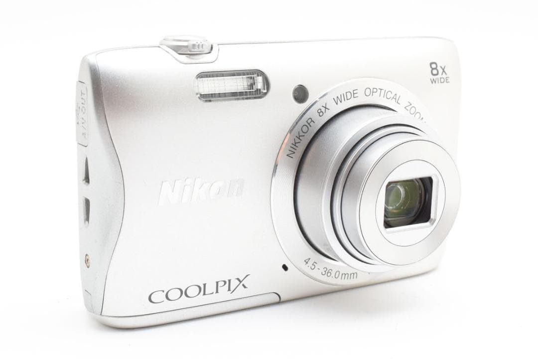 美品　ニコン COOLPIX S3700 シルバー 光学8倍ズーム SD2GB
