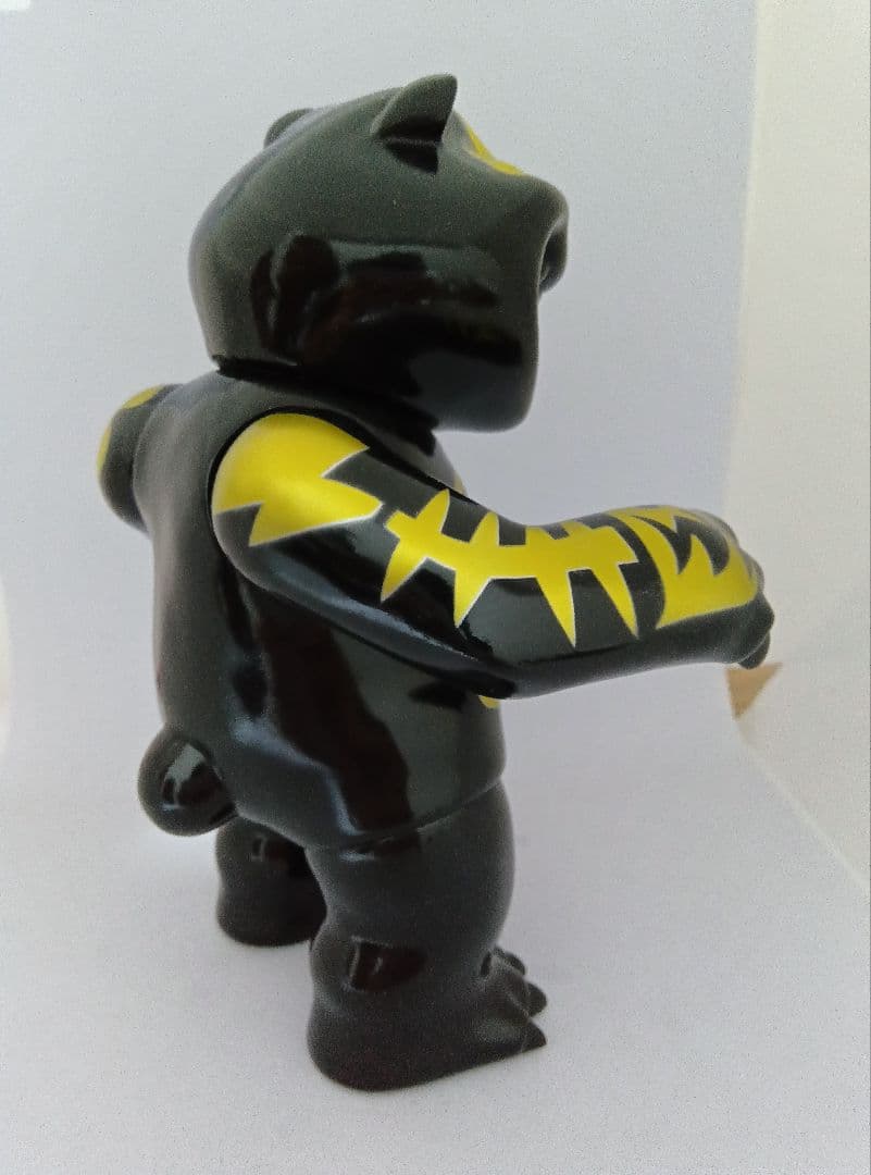 Hariken マッドパンダ MADPANDA ソフビ　フィギュア　黒、金