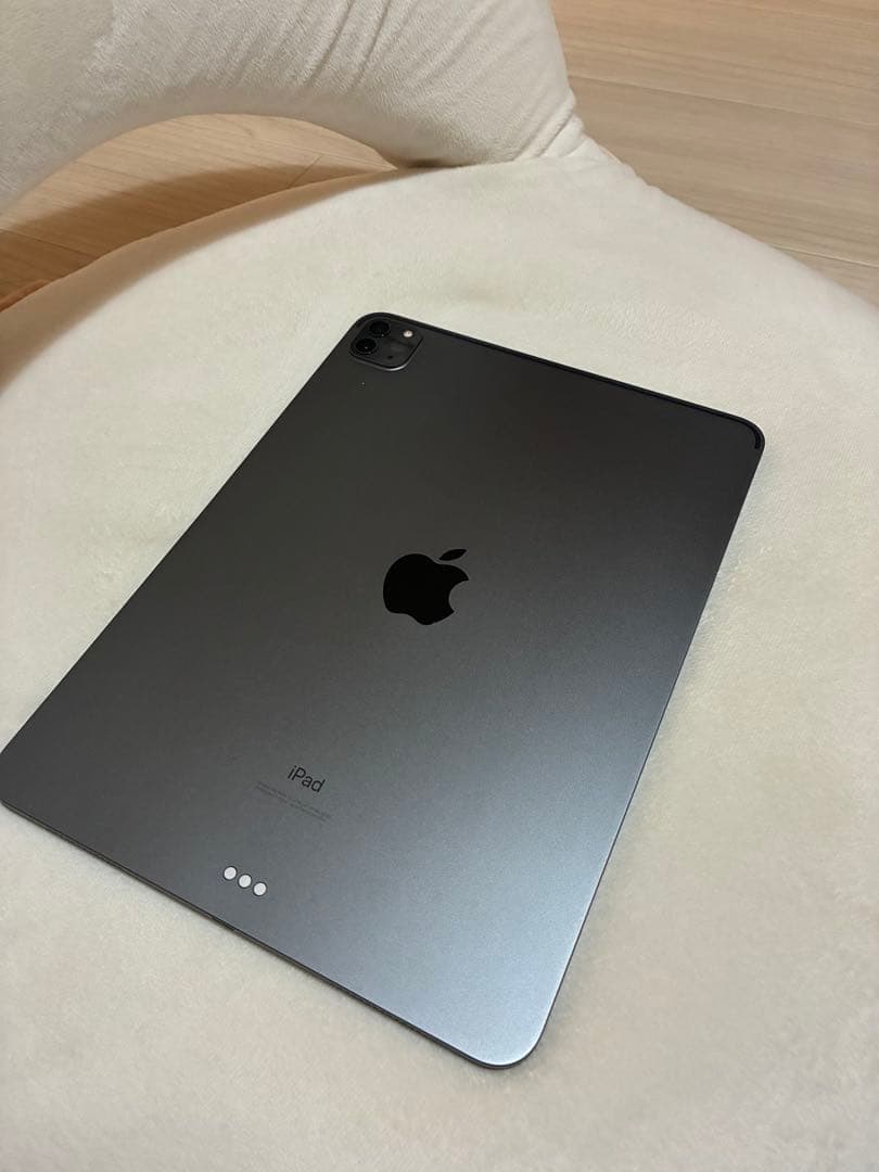 iPad Pro 11インチ　第二世代　美品