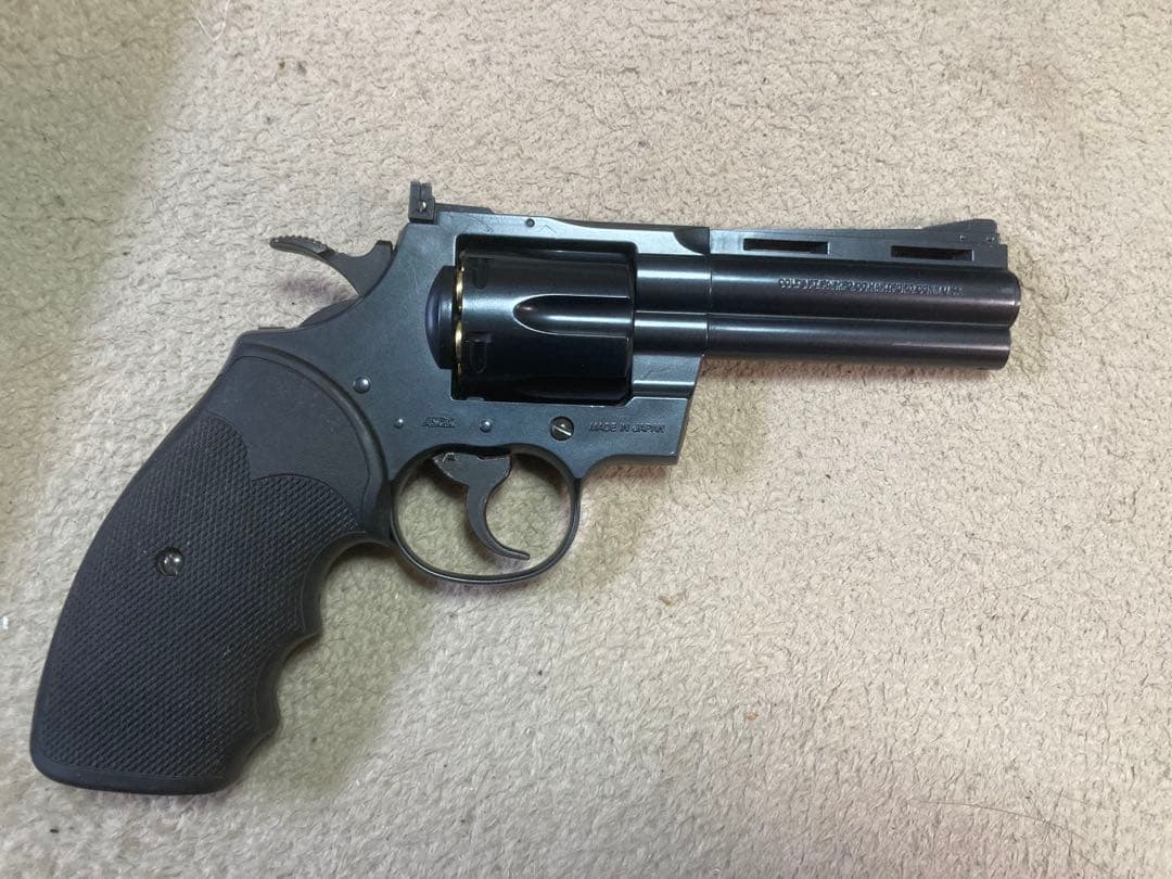 東京マルイ　コルトパイソン　357 リボルバー　4インチ　絶版　人気モデル