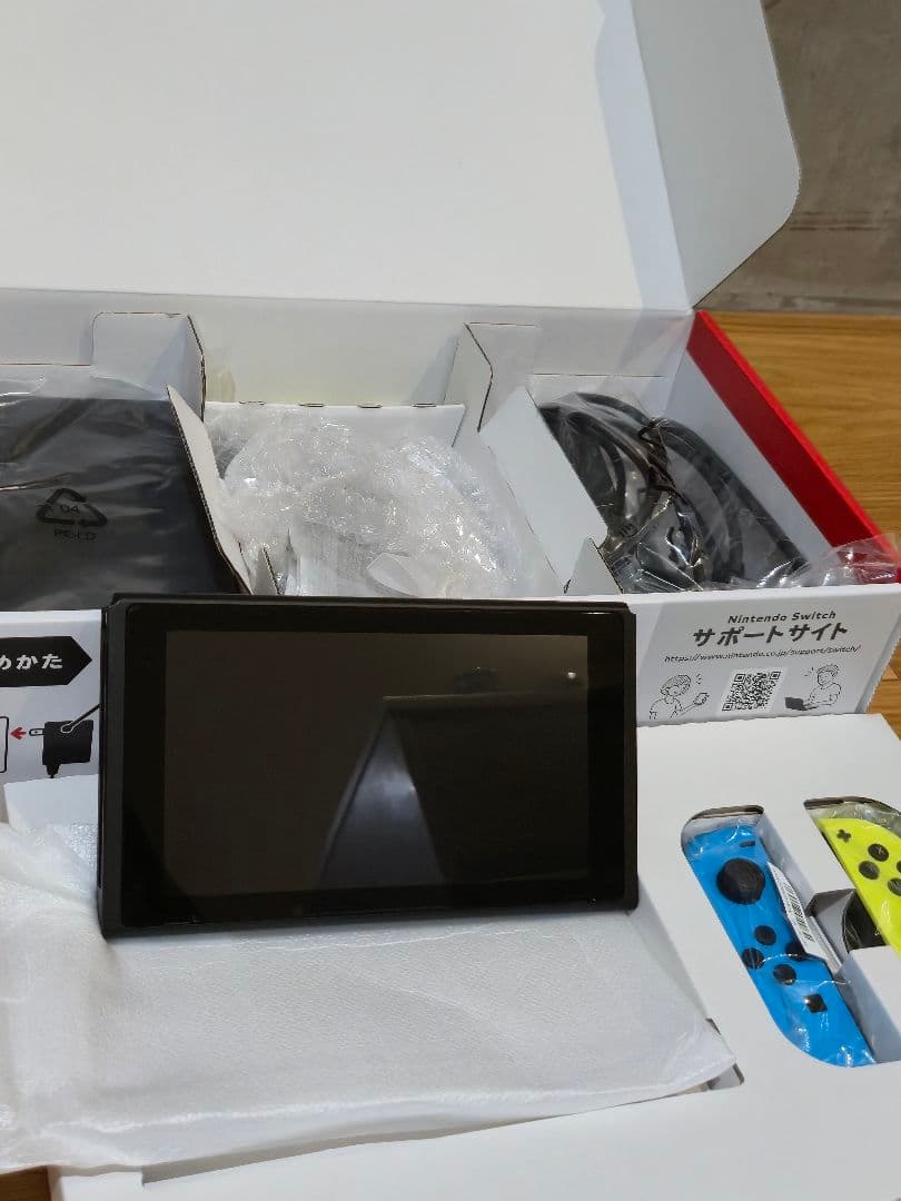【完品】Nintendo Switch 本体 ネオンブルー&ネオンイエロー