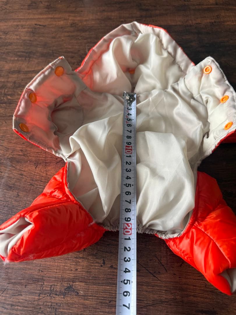 注目度up!!【美品】MONCLER オレンジ フード付き