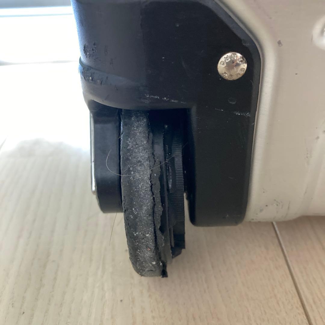 ゼロハリバートン　アルミキャリーケース　機内持ち込み可