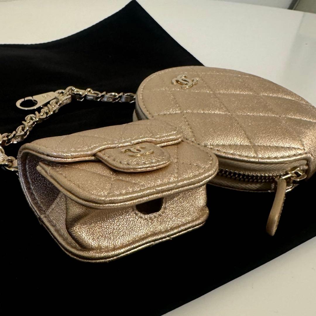 イヤーズギフト CHANEL ゴールド ケース AirPodsケース