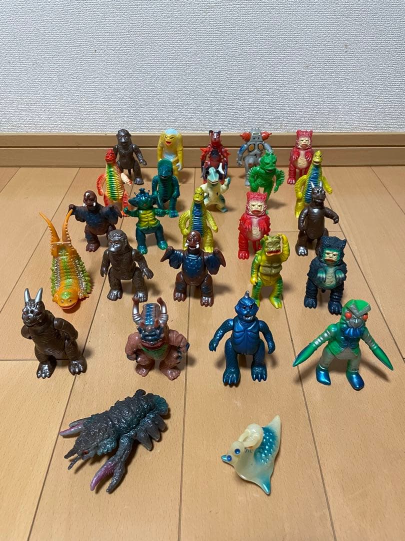 怪獣フィギュア 26体セット