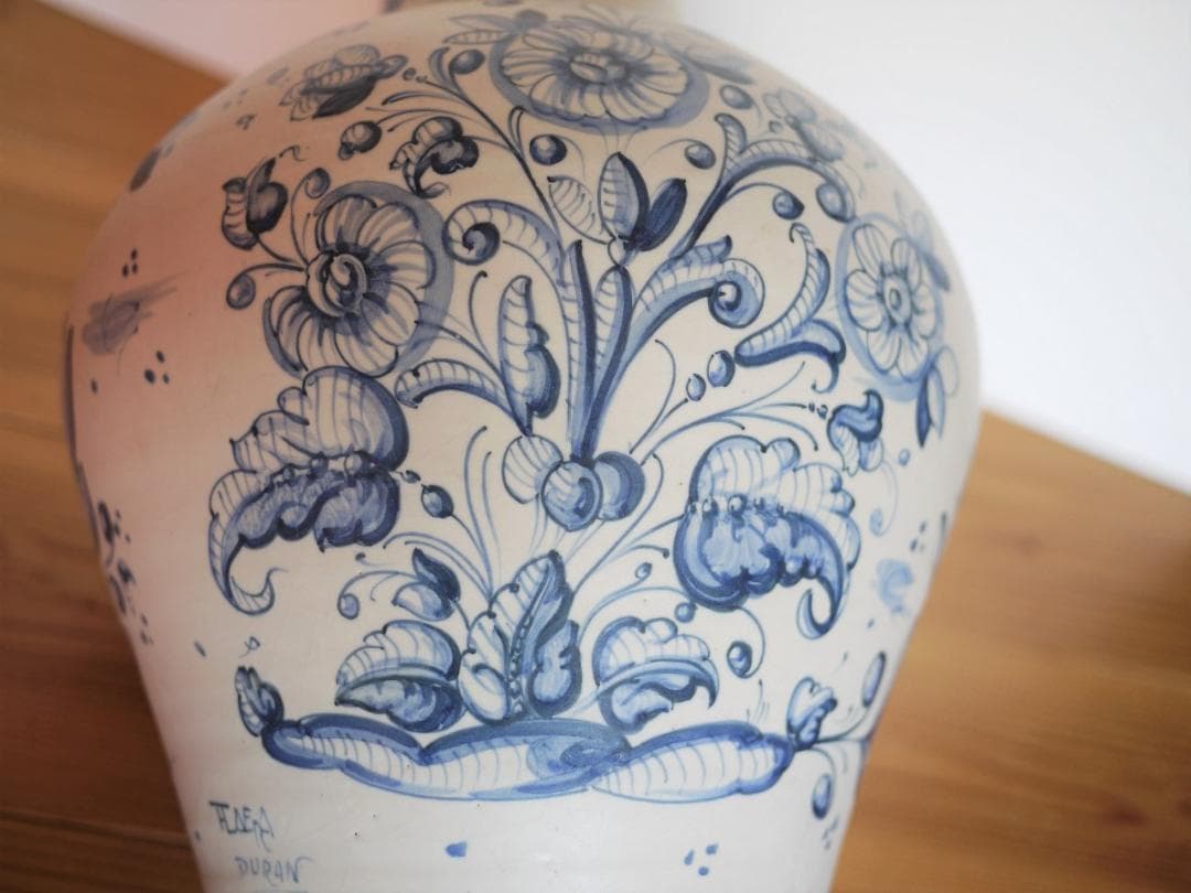 タラベラ焼　陶器花瓶　スペイン　デルフトブルー　マジョリカ　アラベスク花唐草