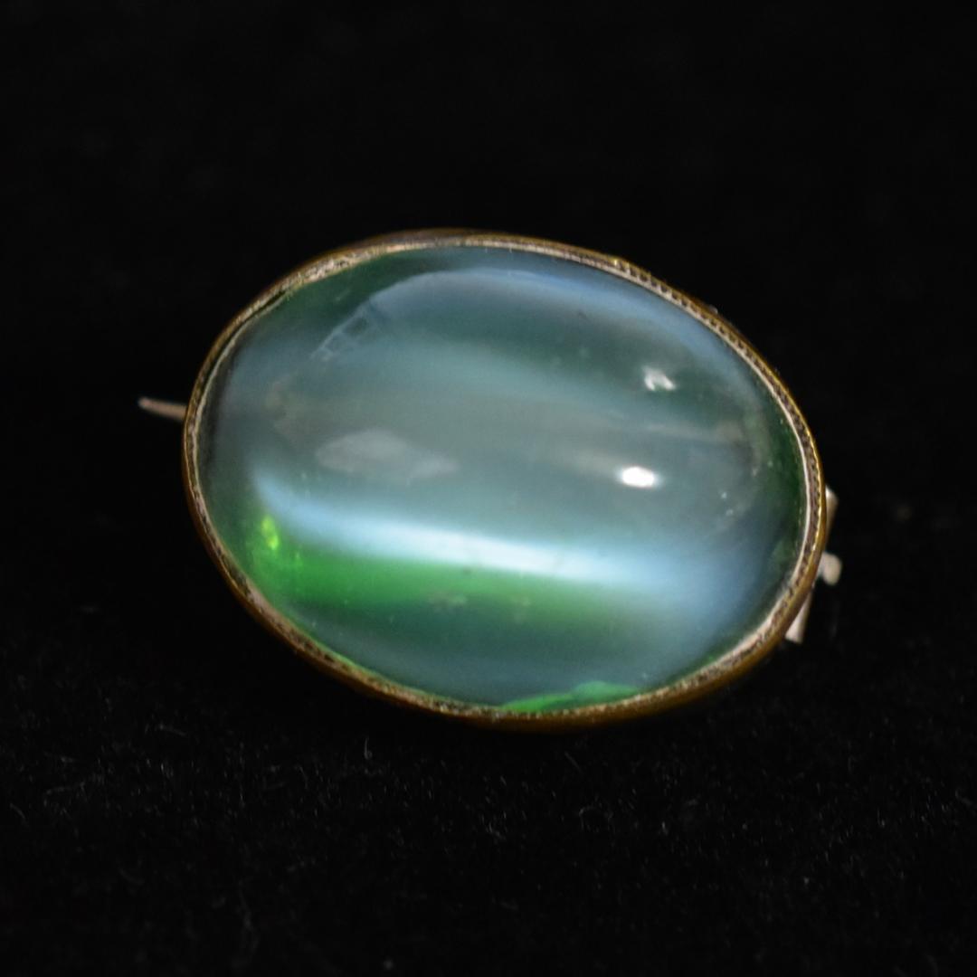 夜間飛行 キャッツアイ古ガラスのレースピン アンティークブローチ　ドール