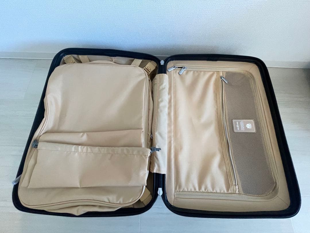 サムソナイト エナウ スピナー55 ブラック　スーツケース