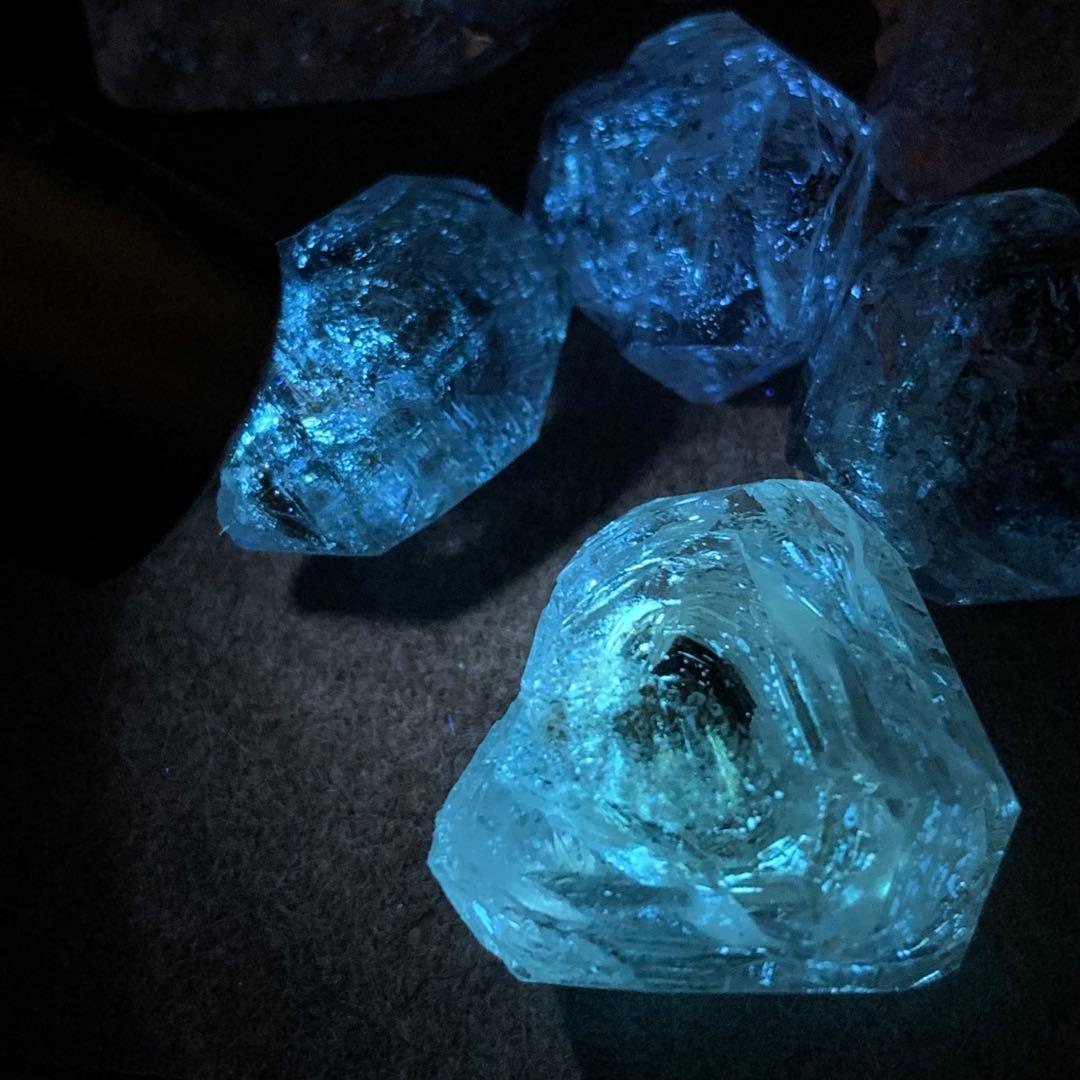 ペトロレアムクォーツ(特大)5個セットx-1/蛍光水晶