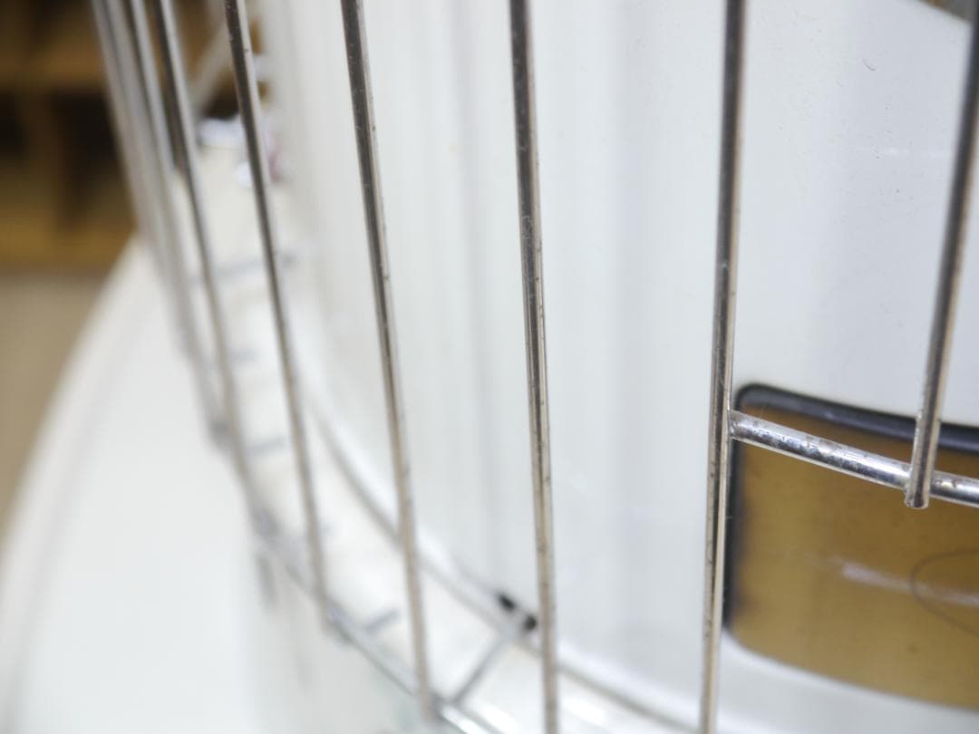 送料込◆2014⑨◆コロナ 石油ストーブ 円筒形ホワイト ストーブ 安全ガード付