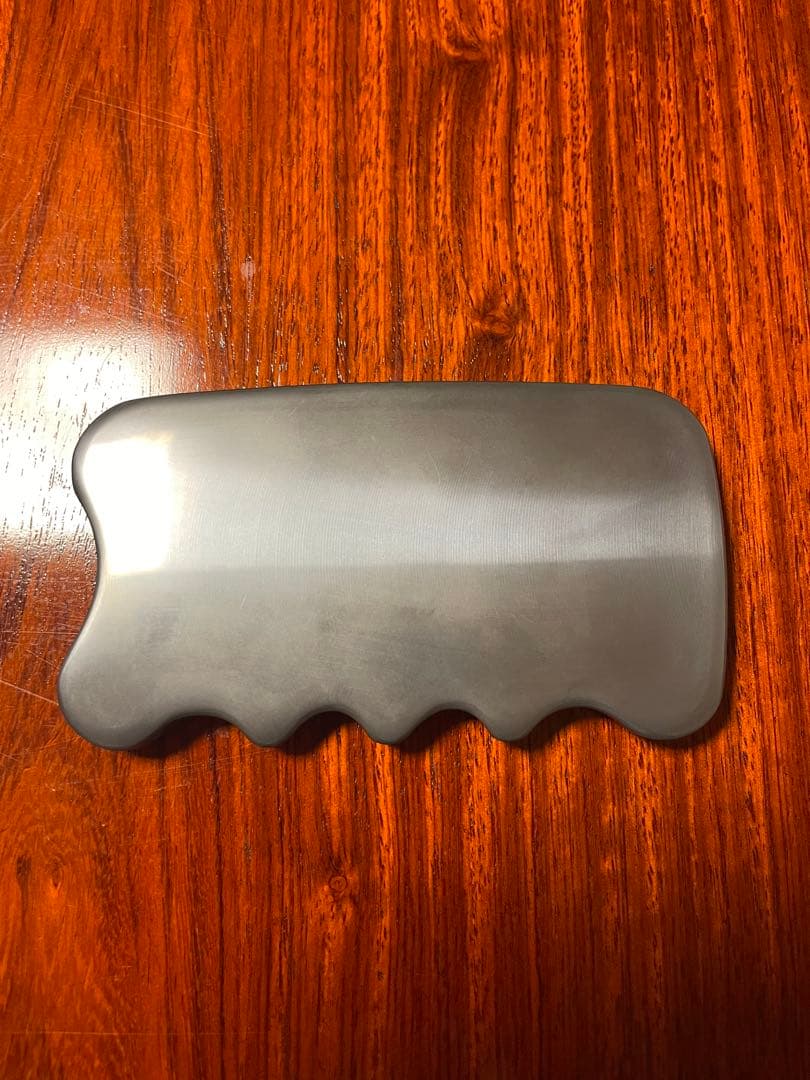 【箱付き、極美品】 ヨサ　yosa 高品質チタニウムエッジ　美顔器 カッサ