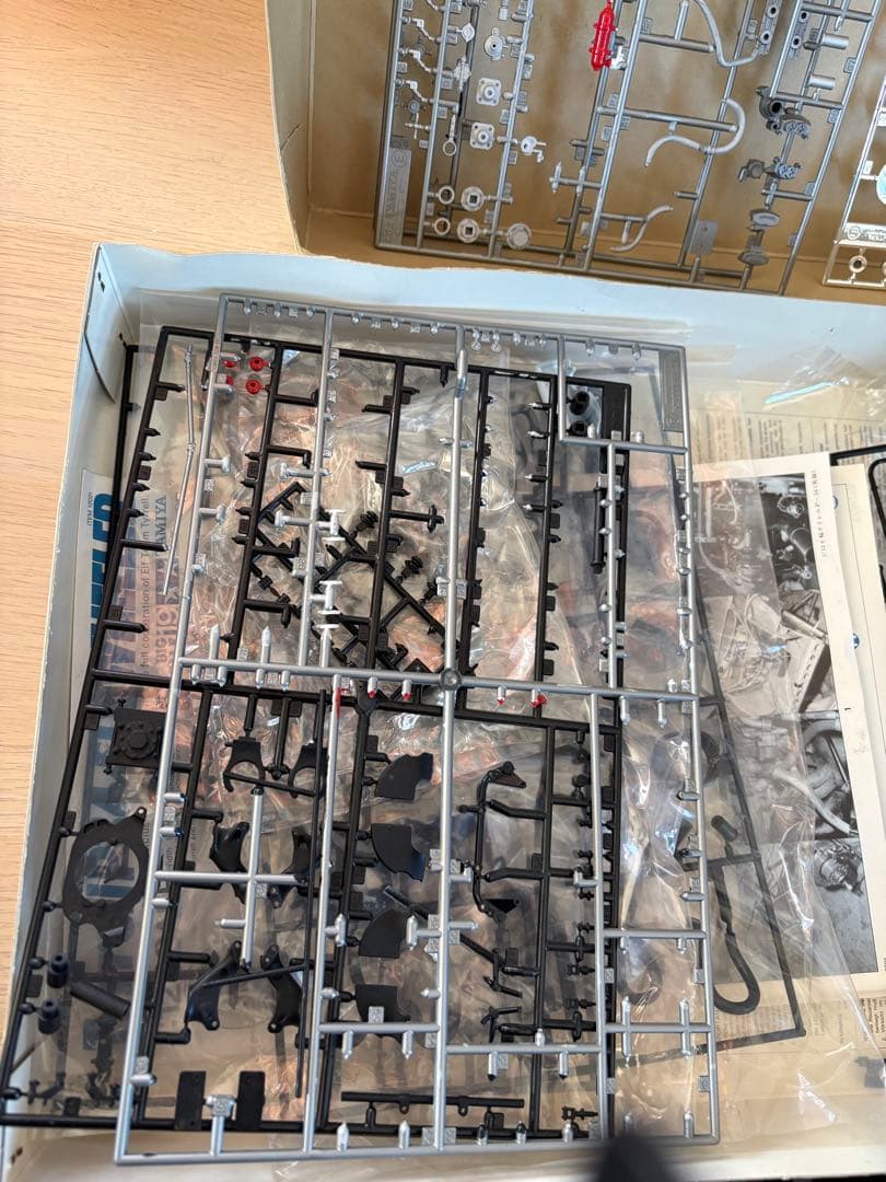 タイレル　p34 シックスホイーラー　プラモデル　1/12 f-f1