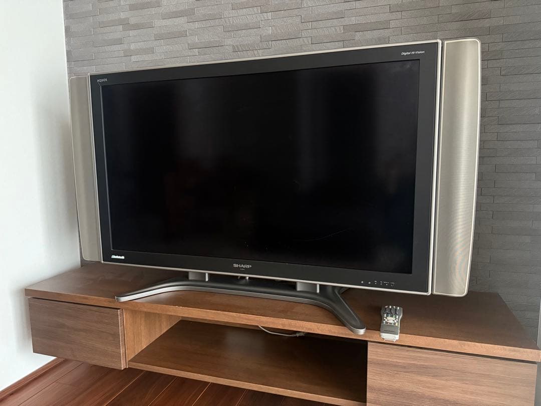 SHARP　46型　液晶カラーテレビ　2007年製　引き取りのみ対応