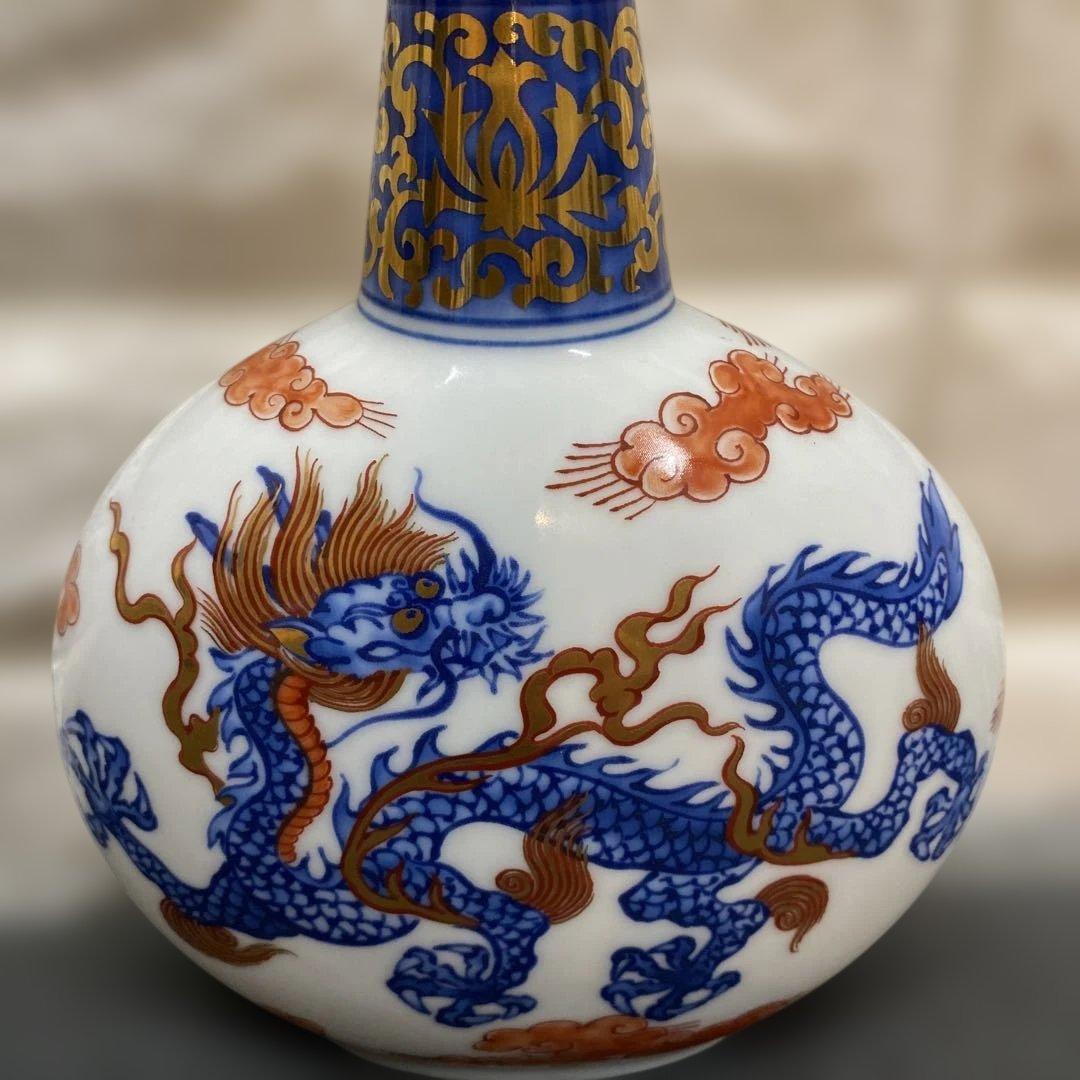 空瓶　サントリーウィスキー　染錦雲龍文変形瓶 有田焼