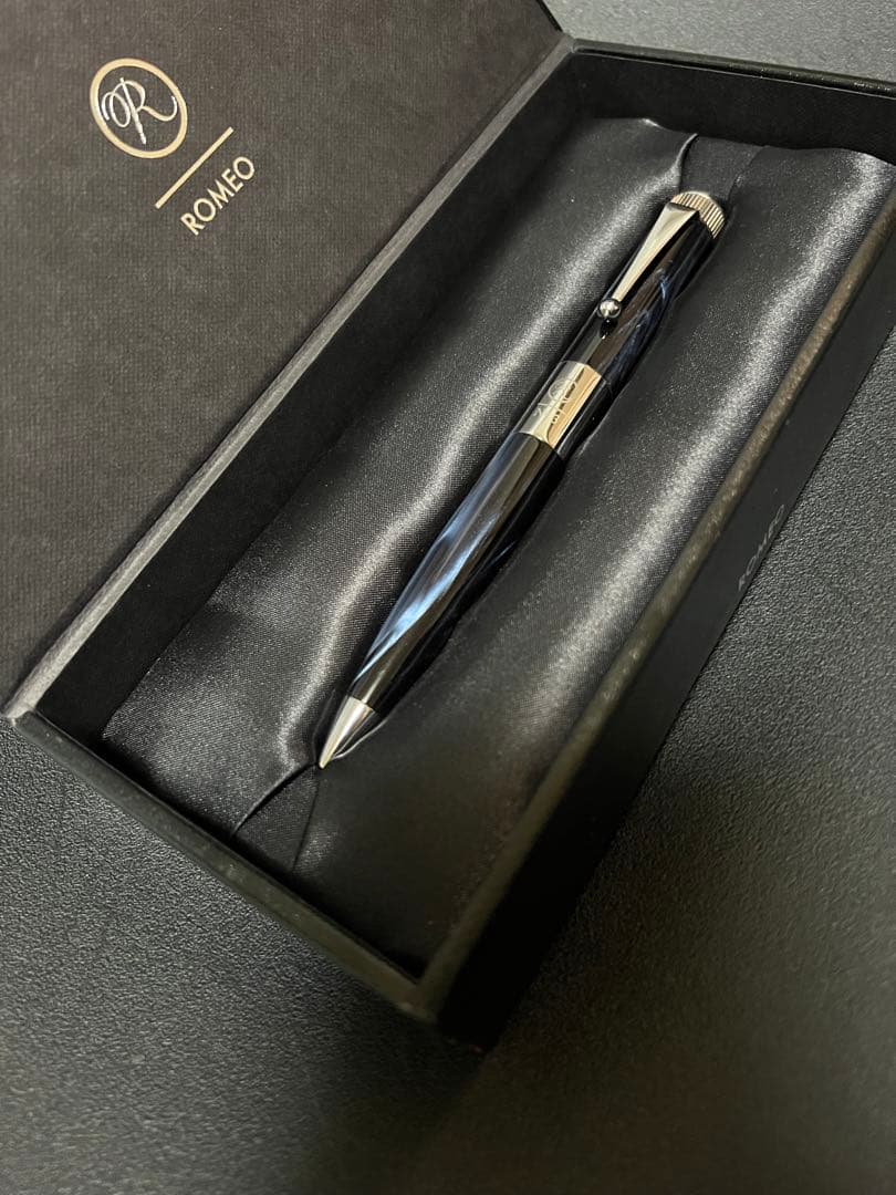 伊東屋ロメオROMEO No.3 ボールペン　美品　イタリアンブルー　太軸
