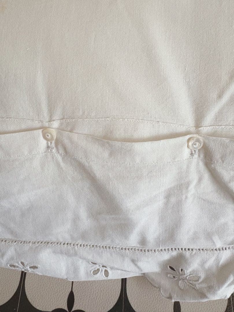 アンティーククッション♡アンティーククロス使用　　　ヌードクッション付き❣️