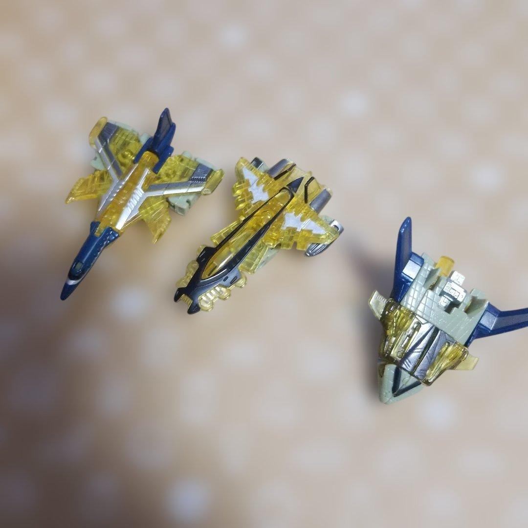 トランスフォーマー マイクロン伝説　３体セット