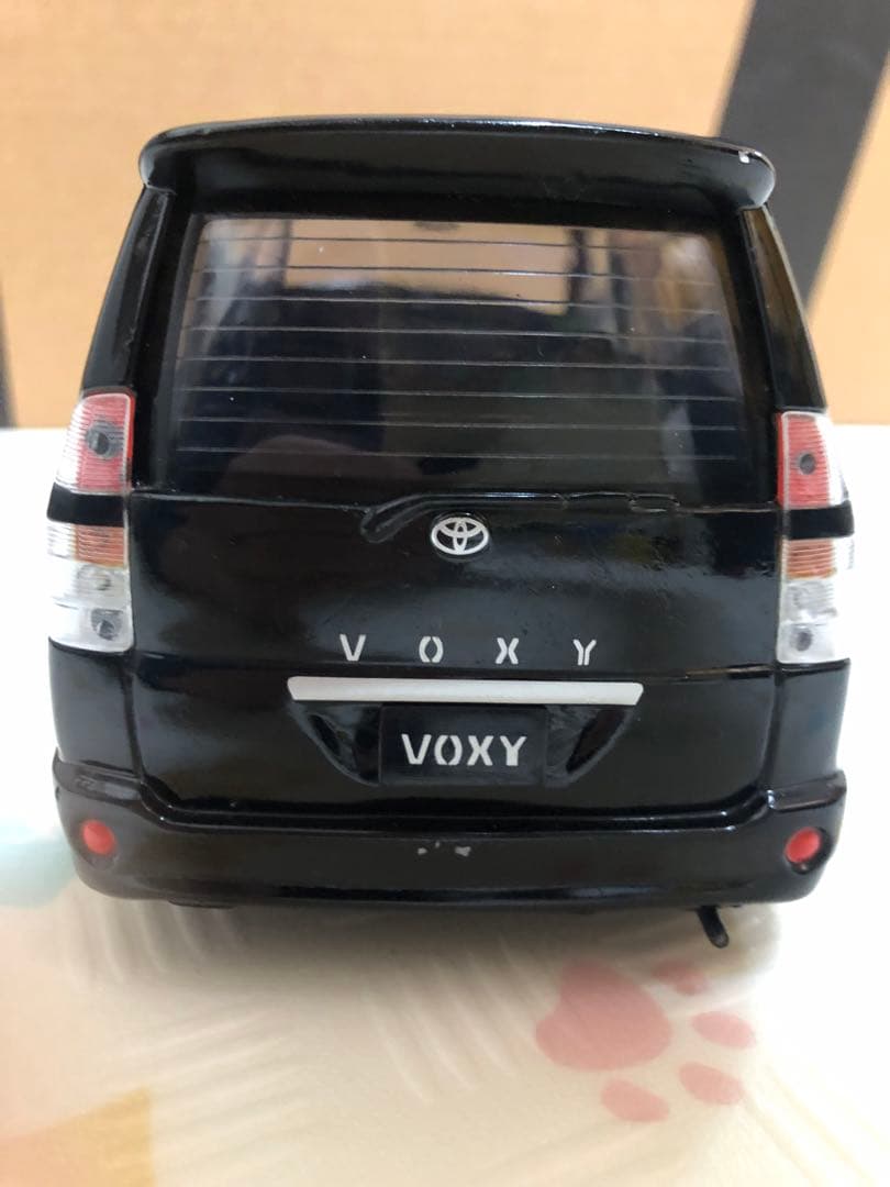 トヨタ VOXY 24分の1 ミニカー