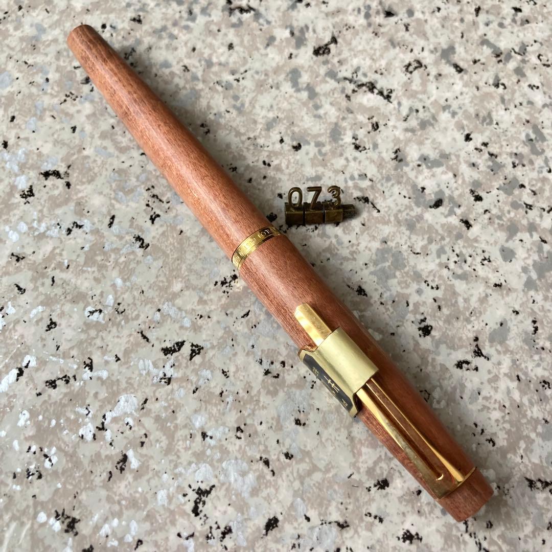 #073 未使用品 万年筆 PILOT GRANDEE グランディ 18k 木製