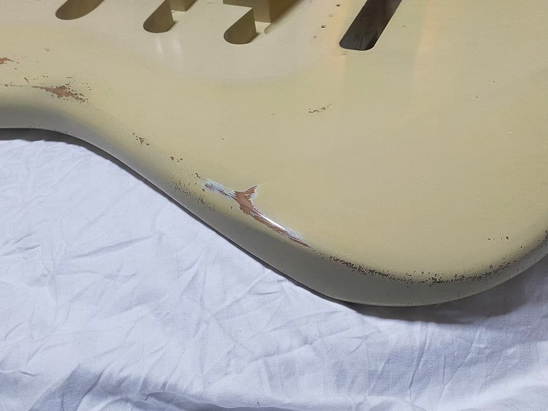 MDL1 ストラトキャスター用 ボディフェンダー MJT ラッカー仕上げレリック