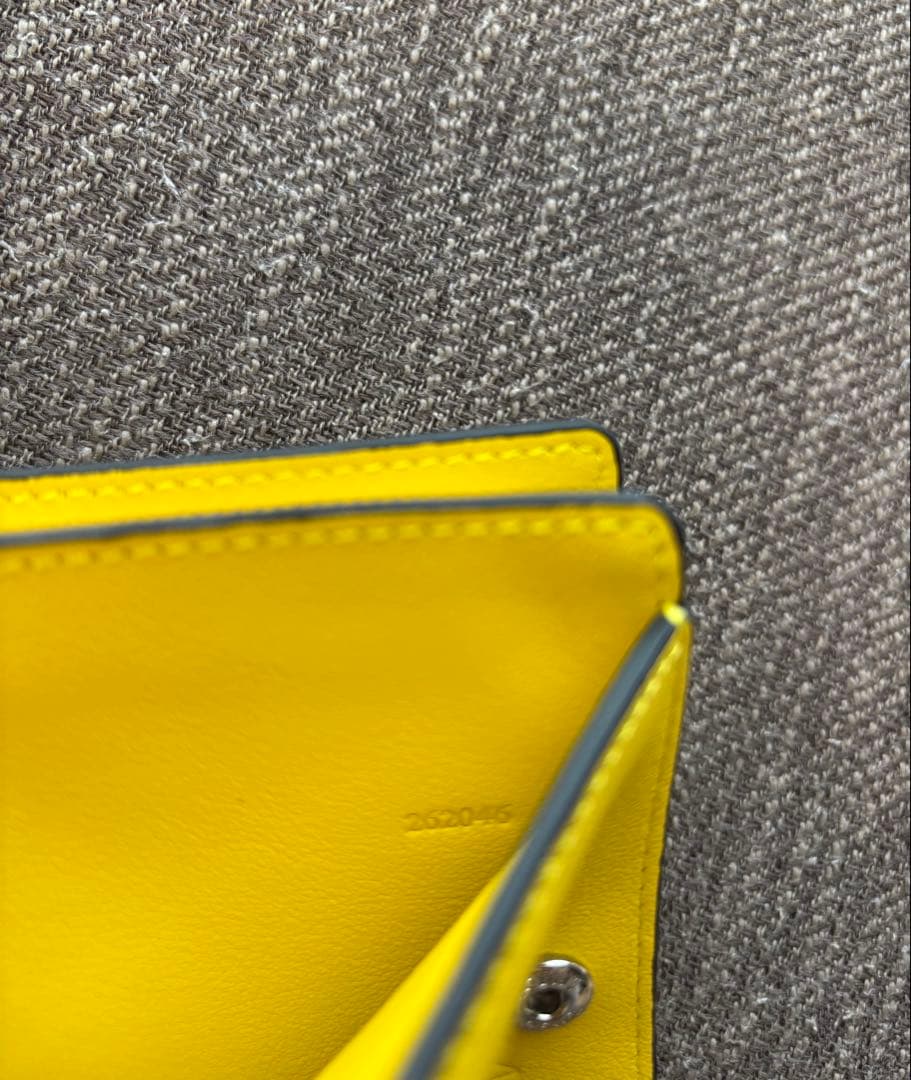 ロエベ　ウォレット ジブリ トトロ　折り財布 イエロー