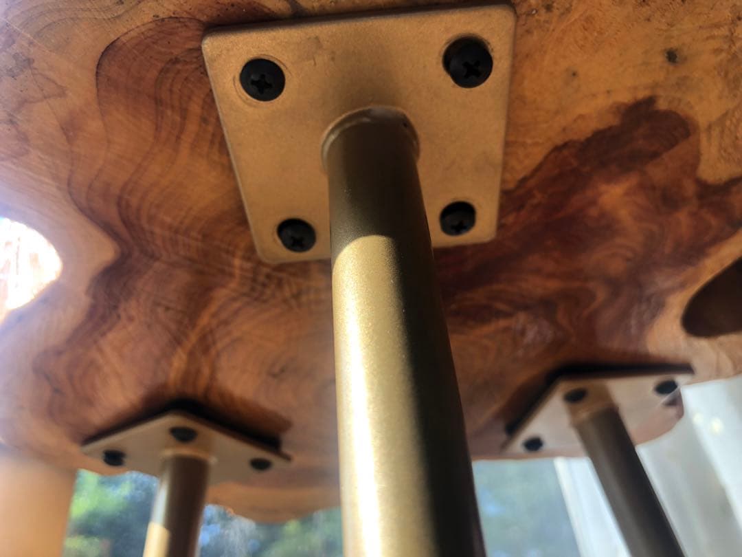 切り株　コーヒーテーブル　ゴールド色アイアン脚