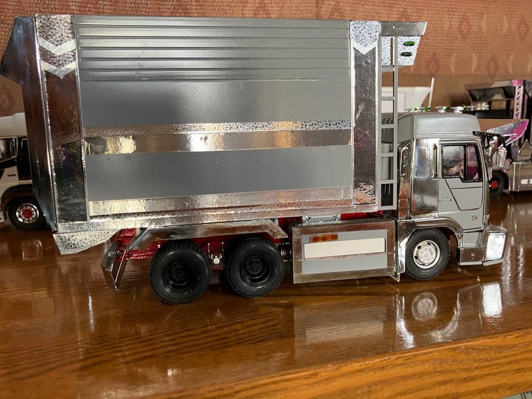 デコトラ・デカ箱ダンプ・プロフィア・1／32・完成品・プラモデル