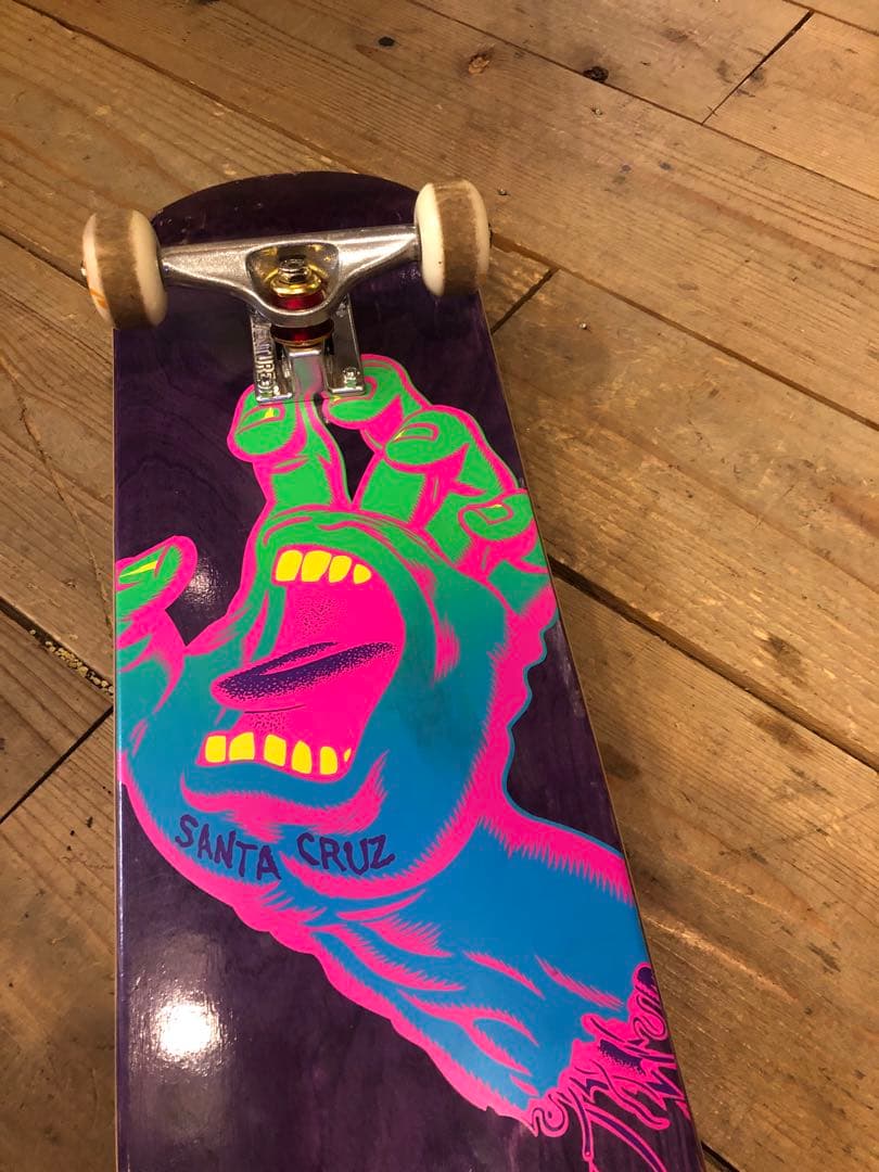 専用品　　サンタクルーズ　スケートボード　8×31.28インチ　スケボー