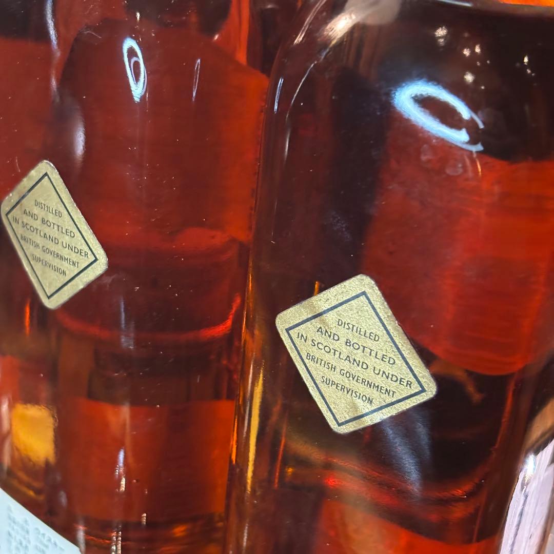 未開封古酒 ジョニーウォーカー ブラックラベル 12年 黒/白紋章 2本セット