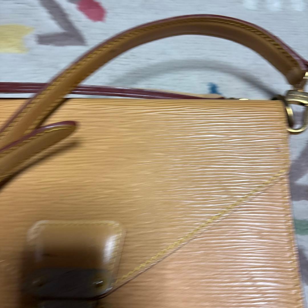 Louis Vuitton エピレザー ショルダーバッグ