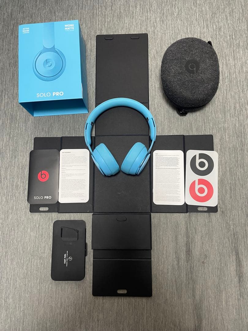 ヘッドホン Beats Solo Pro