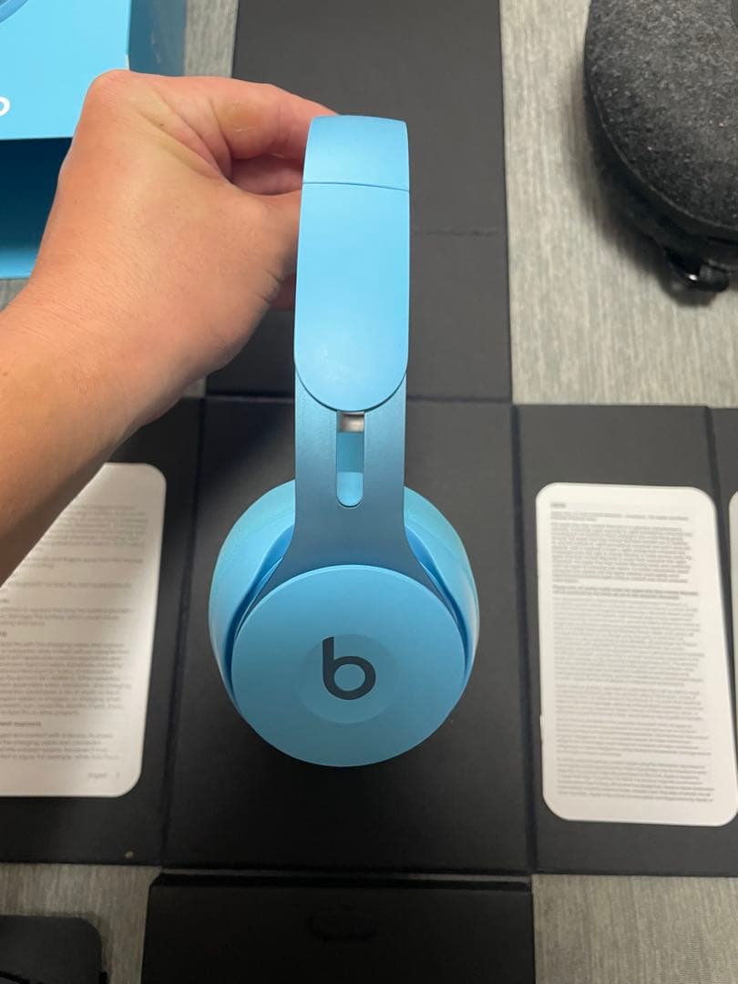 ヘッドホン Beats Solo Pro