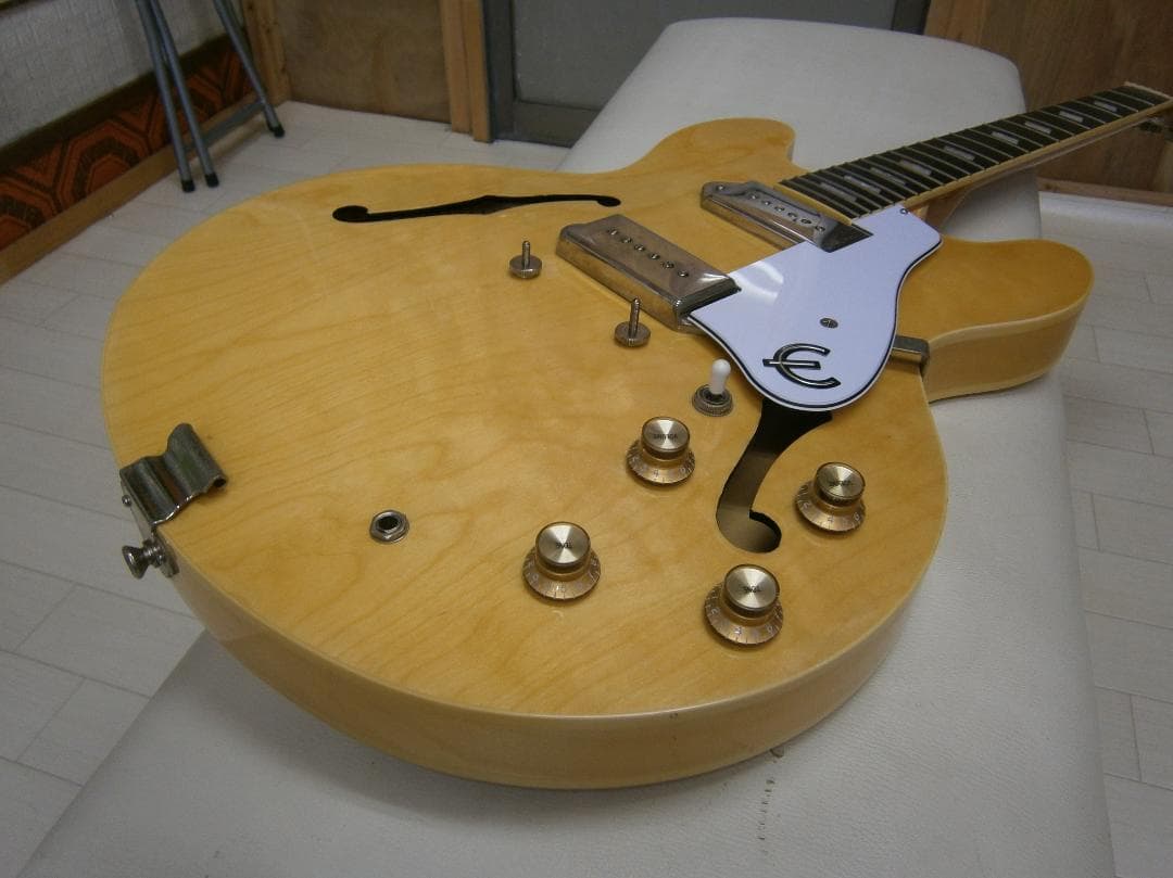 エピフォン＜カジノ・Casino＞欠品パーツあり