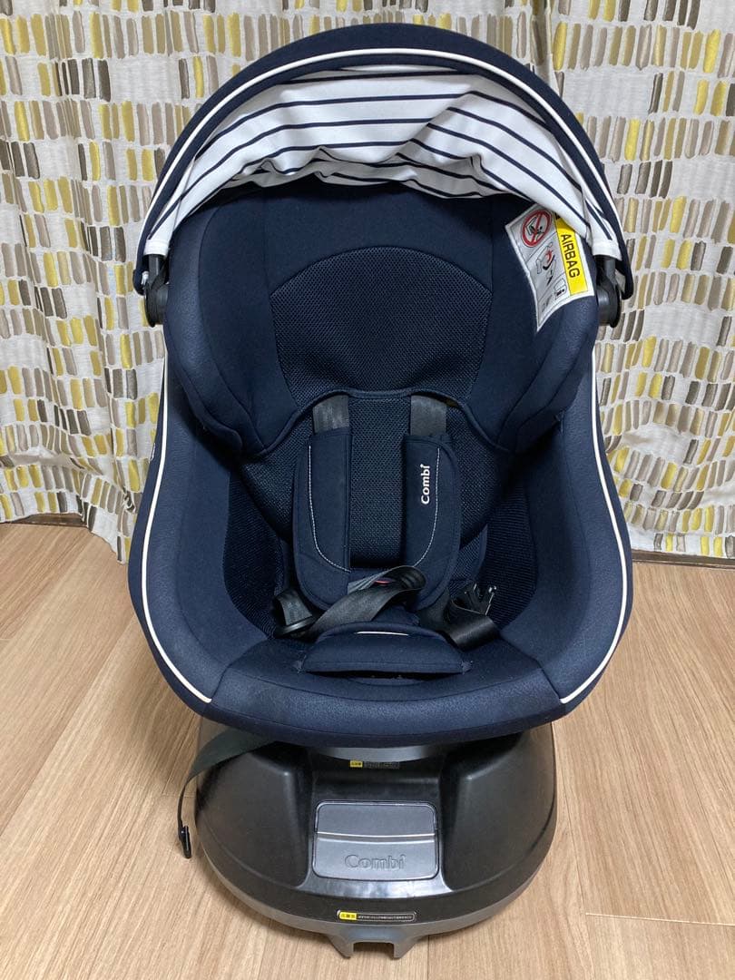 【限定特価‼️】Combi チャイルドシート　クルムーブスマート　新生児対応