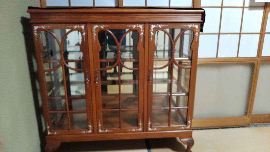 ※龍爪※アンティーク家具※幸運を招き入れ掴むクロウ&ボウル最高級木製ガラス3扉