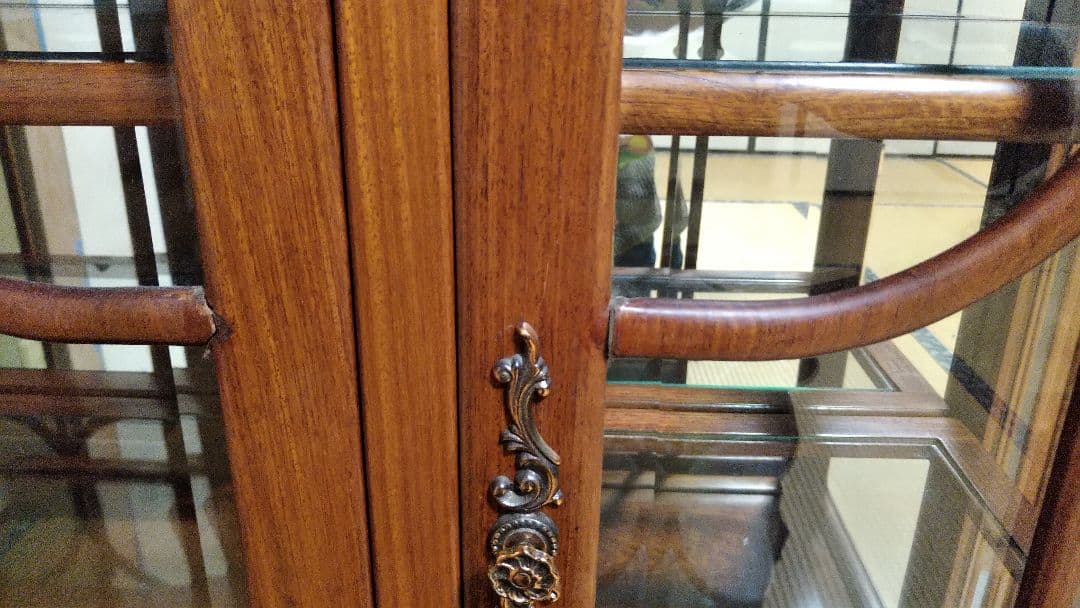 ※龍爪※アンティーク家具※幸運を招き入れ掴むクロウ&ボウル最高級木製ガラス3扉