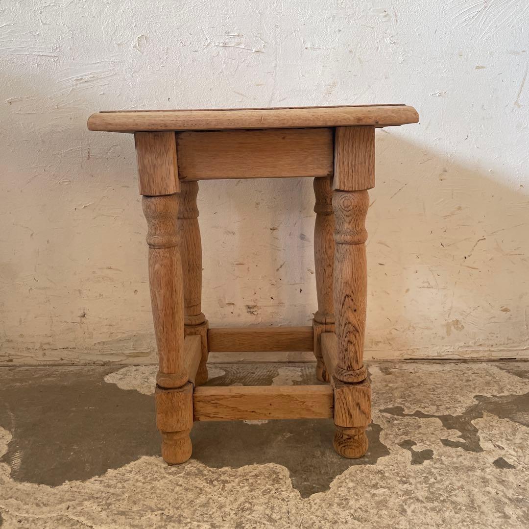 ビンテージ　サイドテーブル ベッドサイドテーブル　スツール　剥離