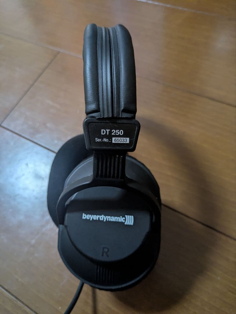 beyerdynamic DT 250 リケーブル可能ヘッドホン