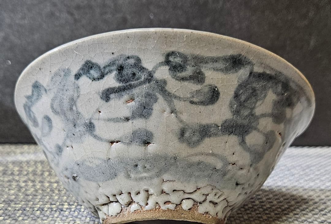 名碗❗】中国古陶磁器　明末～清初 福建琉球古窯　青華染付　唐草に渦巻文様 茶碗