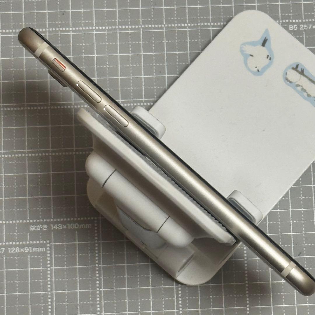 iPhoneSE 第3世代 128GB スターライト バッテリー100%
