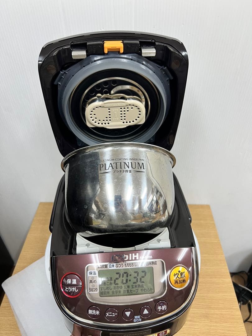 ZOJIRUSHI 圧力IH炊飯器 NP-RY05 0.54L 2020年製
