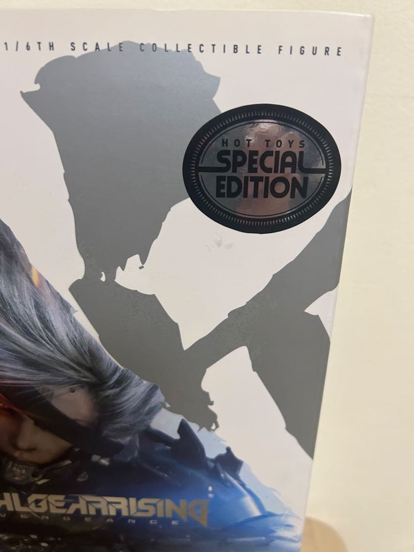 ロボット hot toys LGEAR RISING:REVENGEANCE