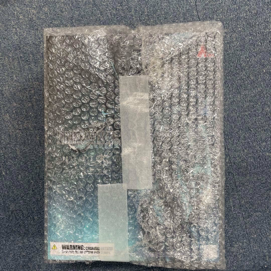 【新品未開封】PLAY ARTS改　クラウド・ストライフVer2